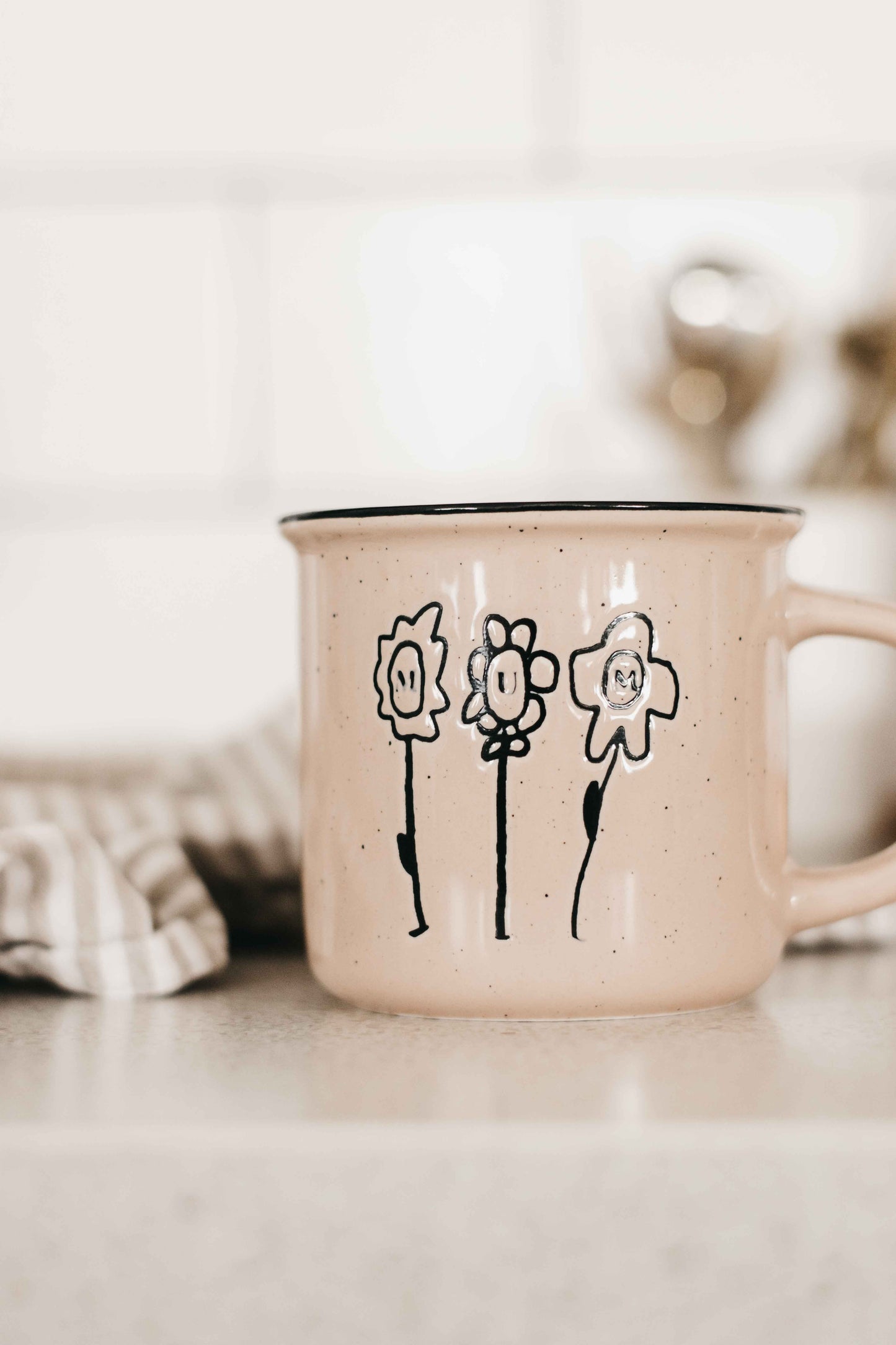 MUG: Mum (Hand drawn Flower)