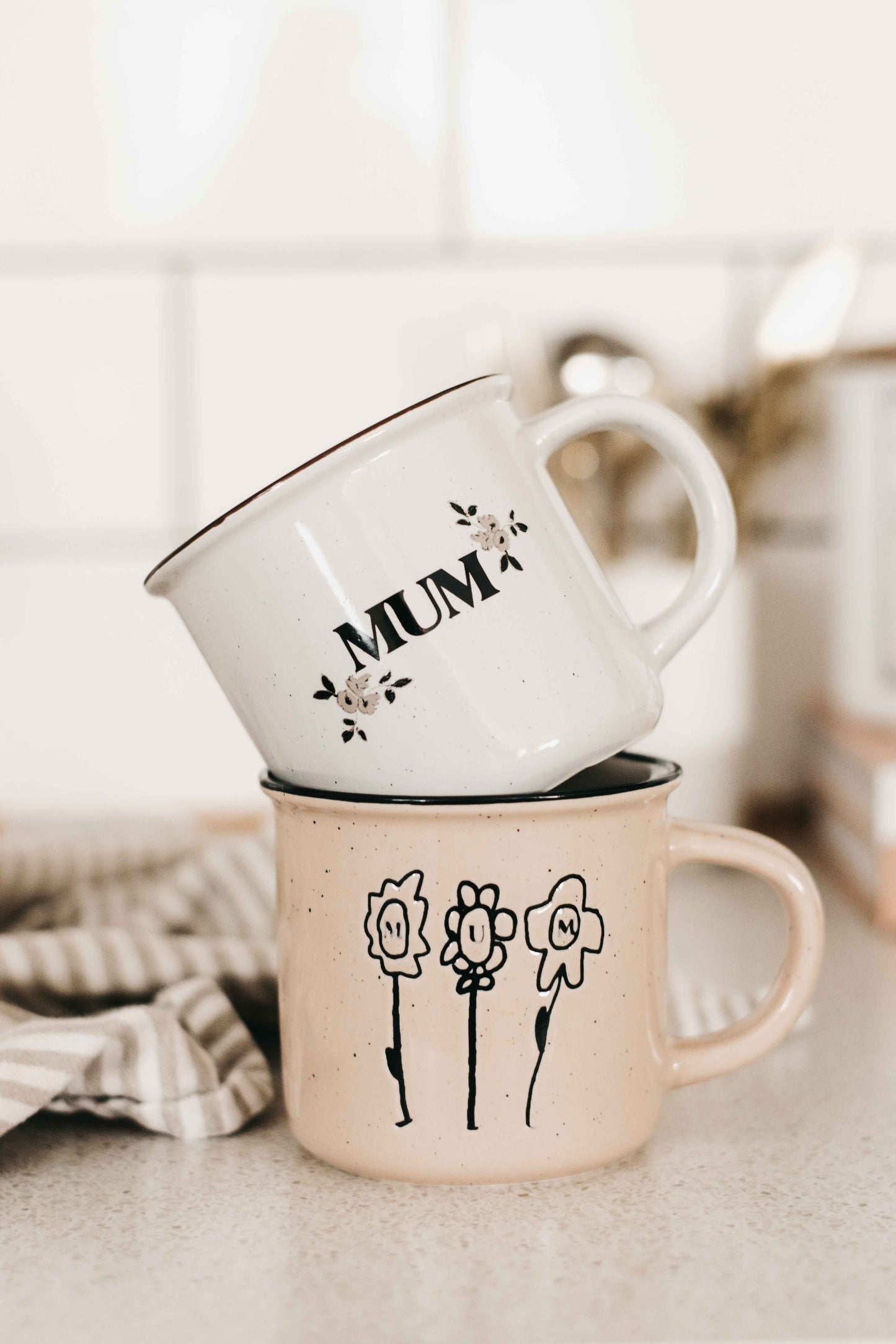 MUG: Mum (Hand drawn Flower)