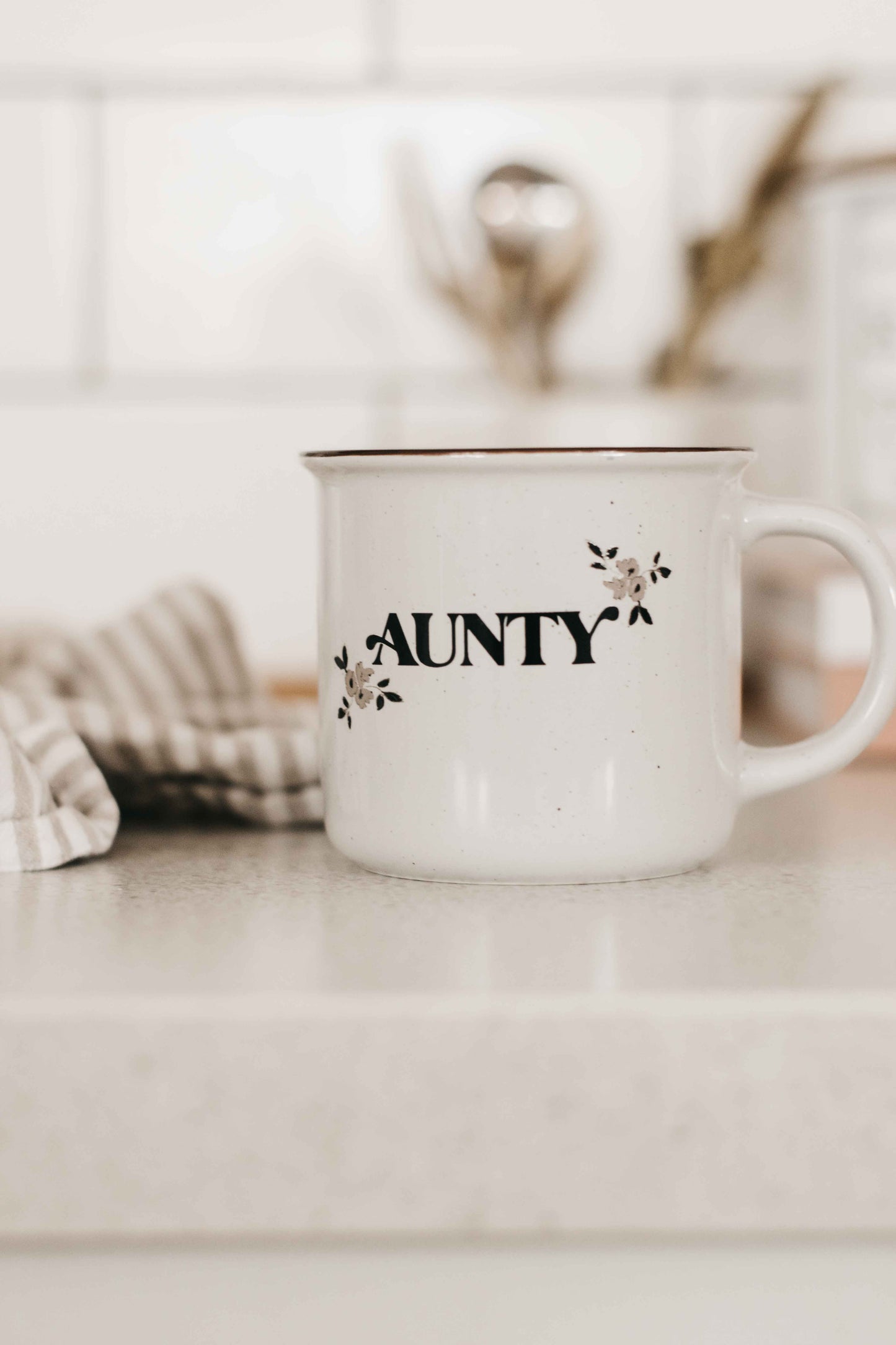MUG: Aunty