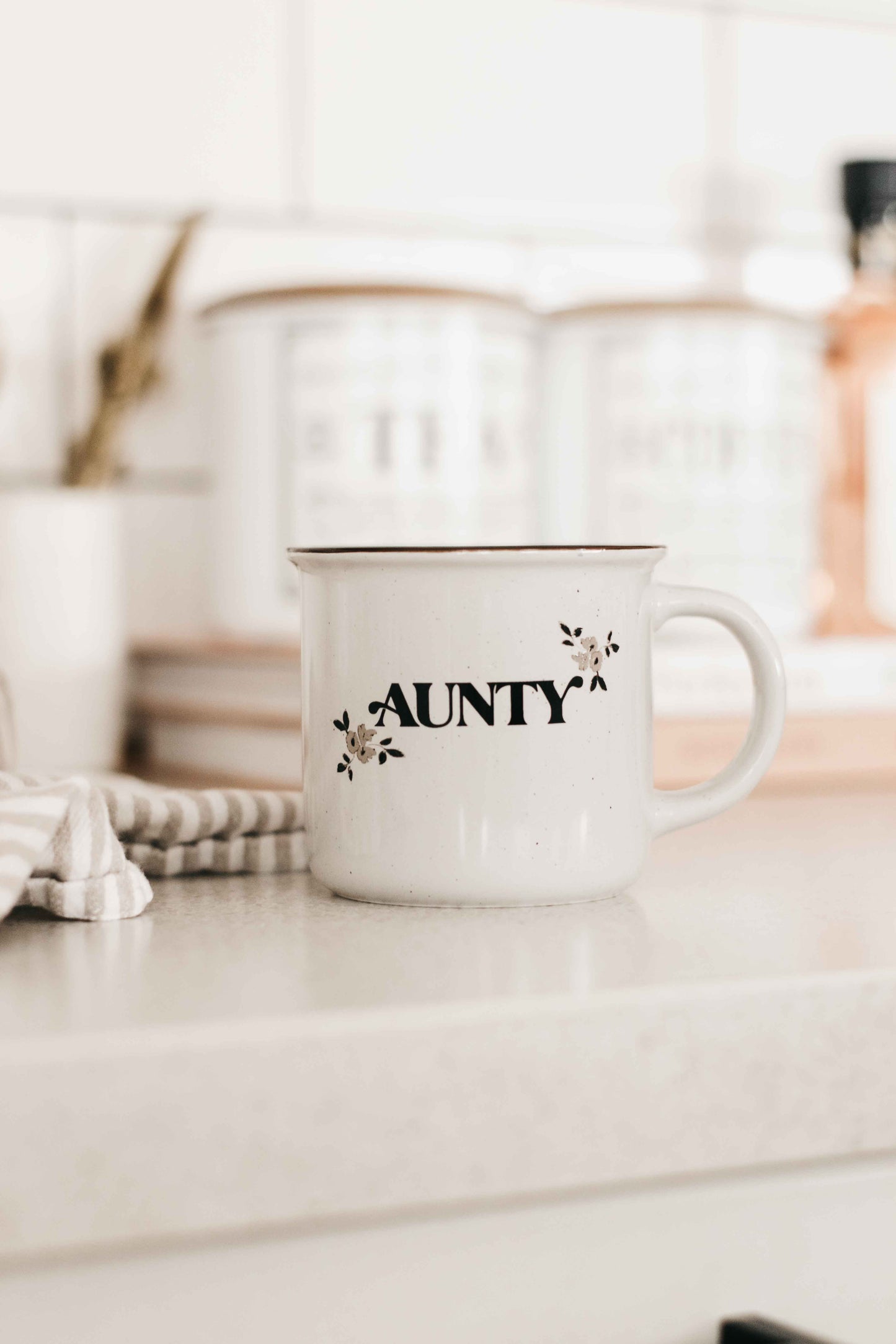 MUG: Aunty