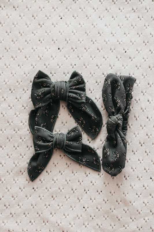 April Floral Bows (Various)