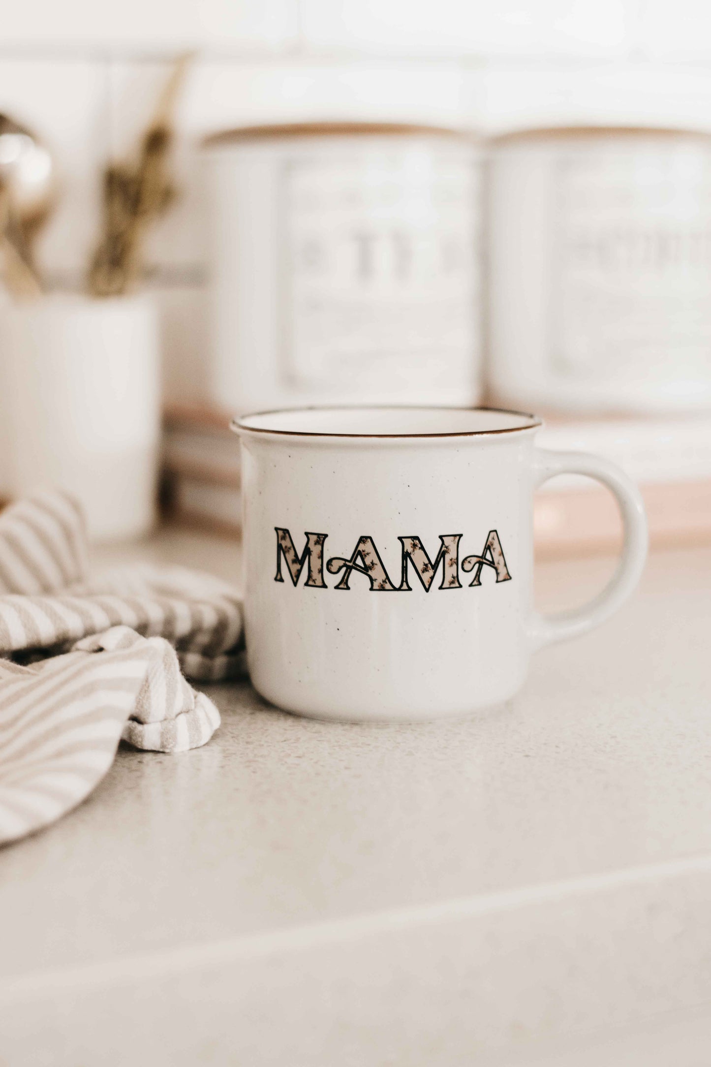 MUG: MAMA